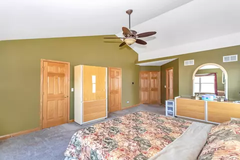 Bedroom - 617 Olive Pkwy, Bartlett, IL 60103 photo 2 of 9