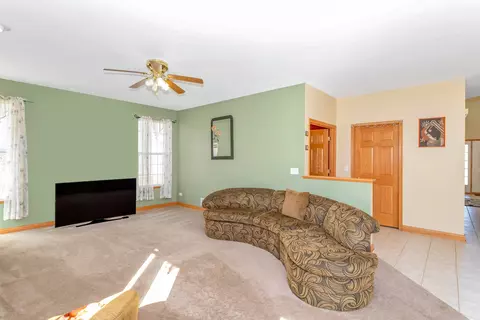 Living - 617 Olive Pkwy, Bartlett, IL 60103 photo 5 of 7