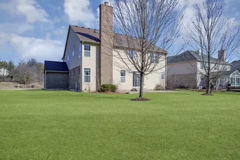 Exterior - 617 Olive Pkwy, Bartlett, IL 60103 photo 5 of 7