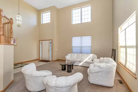 Living - 617 Olive Pkwy, Bartlett, IL 60103 photo 4 of 7