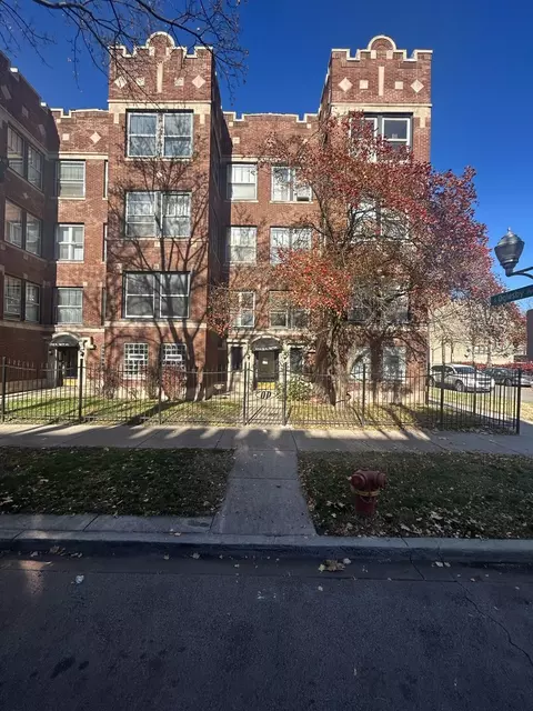 2334 E 70th Pl #1, Chicago, IL 60649