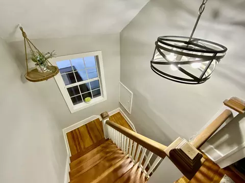 Entry Way - 604 Normal Rd, Dekalb, IL 60115 photo 2 of 3