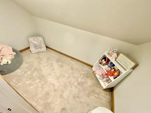 Bath - 604 Normal Rd, Dekalb, IL 60115 photo 3 of 4