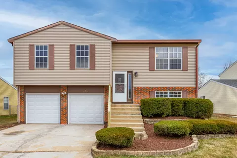 408 Blair Ln, Bolingbrook, IL 60440