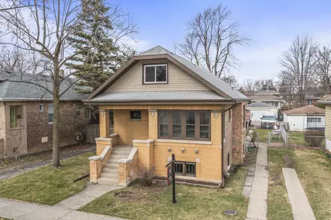 9416 Washington Ave, Brookfield, IL 60513