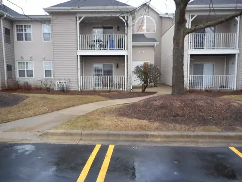 766 N Gary Ave #106, Carol Stream, IL 60188