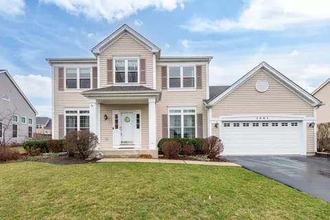 1061 Ravinia Dr, Gurnee, IL 60031