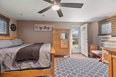 Bedroom - 3129 172nd St, Hazel Crest, IL 60429 photo 1 of 6