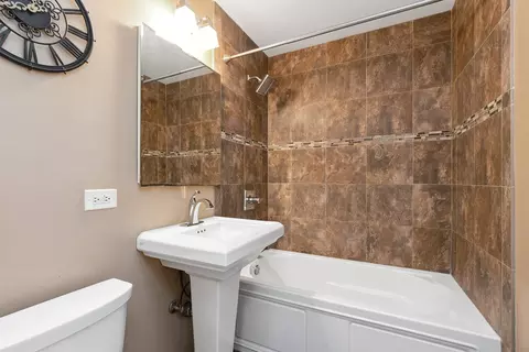 Bath - 3129 172nd St, Hazel Crest, IL 60429 photo 3 of 4