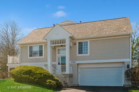 1740 Sienna Ct, Wheeling, IL 60090