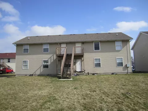 1267 Rushmoore Dr, Dekalb, IL 60115 photo 2
