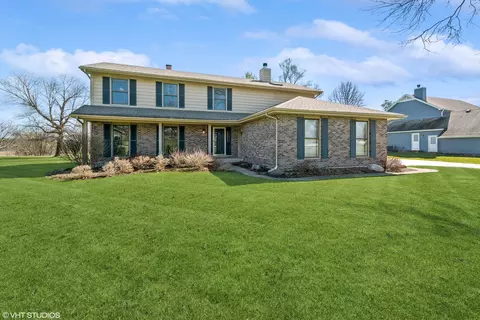 3708 Tamarisk Ct, Crystal Lake, IL 60012