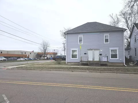 126-128 N 10th St, Dekalb, IL 60115