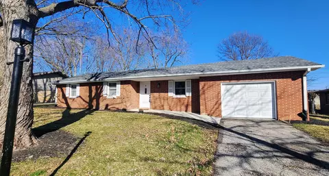 604 Dodson Dr E, Urbana, IL 61802