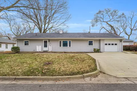 306 Kelly Ct, Champaign, IL 61821