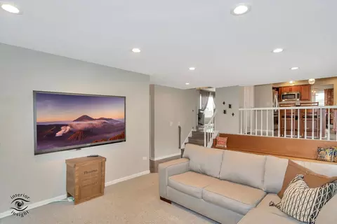 Living - 1832 Albright Ct, Wheaton, IL 60189 photo 5 of 6