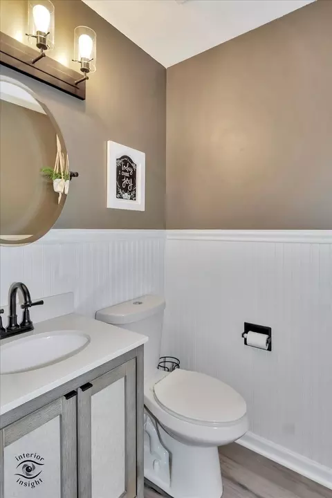 Bath - 1832 Albright Ct, Wheaton, IL 60189 photo 1 of 5