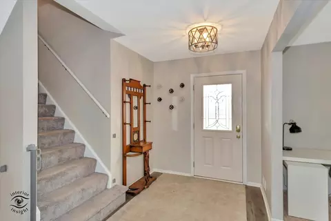 Entry Way - 1832 Albright Ct, Wheaton, IL 60189 photo 1 of 2