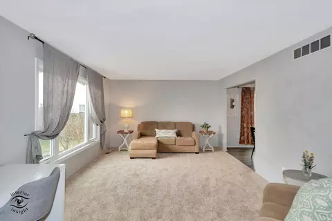 Bedroom - 1832 Albright Ct, Wheaton, IL 60189 photo 2 of 6
