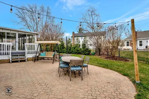 Exterior - 1832 Albright Ct, Wheaton, IL 60189 photo 3 of 6
