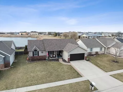 Exterior - 1916 Saltonstall Dr, Normal, IL 61761 photo 4 of 21