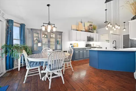 Kitchen - 1916 Saltonstall Dr, Normal, IL 61761 photo 1 of 5