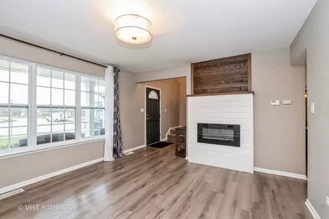 Living - 441 Tramore Ave, Beecher, IL 60401 photo 1 of 3