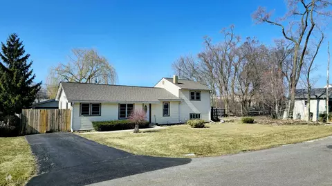 33206 N Sunset Ave, Grayslake, IL 60030
