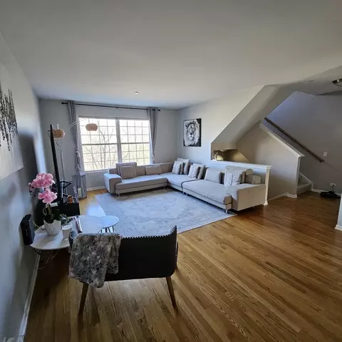 Bedroom - 118 Enclave Dr, Mount Prospect, IL 60056 photo 1 of 1