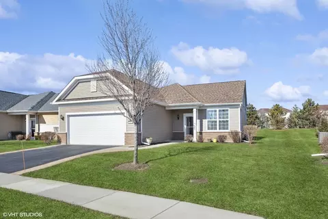 2852 Stoney Creek Dr, Elgin, IL 60124