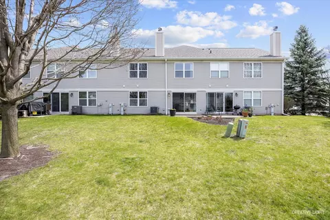 Exterior - 3135 Reflection Dr, Naperville, IL 60564 photo 6 of 7