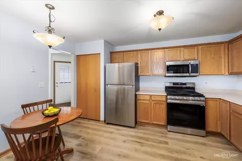 Kitchen - 3135 Reflection Dr, Naperville, IL 60564 photo 2 of 2