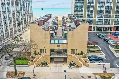 5747 N Sheridan Rd #K, Chicago, IL 60660