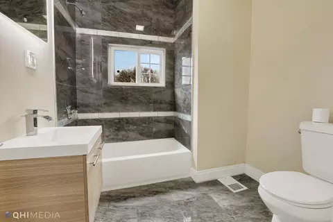 Bath - 739 E 91st Pl, Chicago, IL 60619 photo 4 of 4