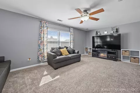 Living - 7004 Townsend Blvd, Plainfield, IL 60586 photo 2 of 3