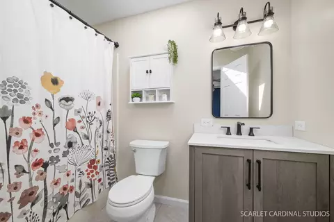 Bath - 7004 Townsend Blvd, Plainfield, IL 60586 photo 3 of 3