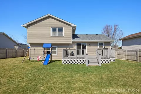 Exterior - 7004 Townsend Blvd, Plainfield, IL 60586 photo 4 of 5