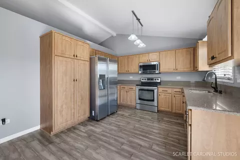 Kitchen - 7004 Townsend Blvd, Plainfield, IL 60586 photo 3 of 3