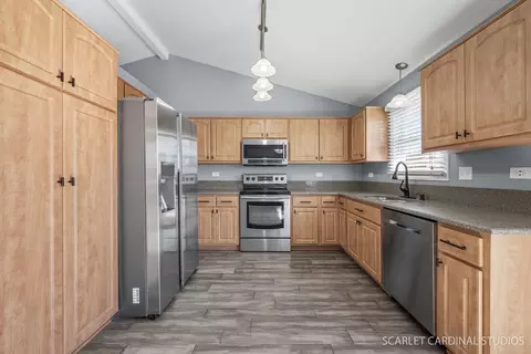 Kitchen - 7004 Townsend Blvd, Plainfield, IL 60586 photo 1 of 3
