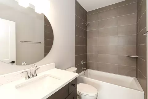 Bath - 26305 Cameron Ct, Plainfield, IL 60585 photo 3 of 3