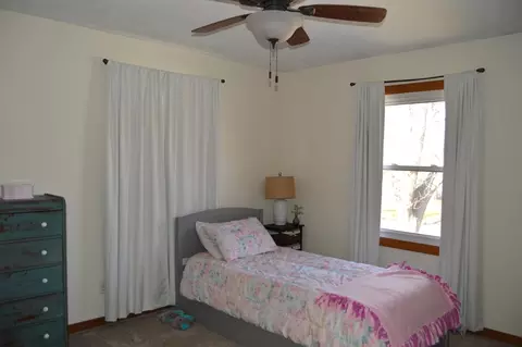 Bedroom - 2417 Anchor Dr, Bloomington, IL 61704 photo 6 of 8