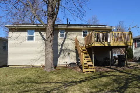 Exterior - 2417 Anchor Dr, Bloomington, IL 61704 photo 4 of 5