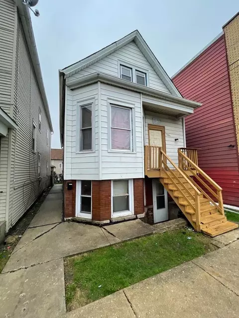 2055 W 50th St, Chicago, IL 60609