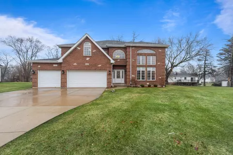 1128 James Peter Ct, Darien, IL 60561