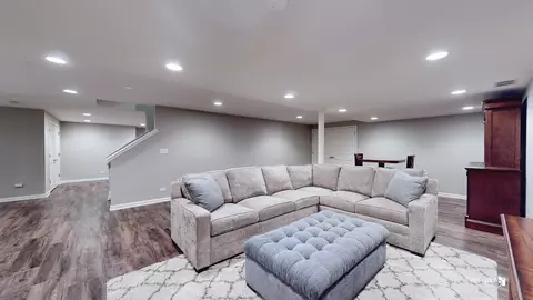 Living - 2581 Sutton Ln, Aurora, IL 60502 photo 4 of 5