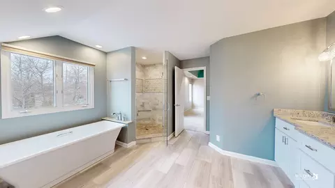 Bath - 2581 Sutton Ln, Aurora, IL 60502 photo 2 of 5
