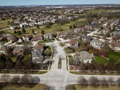 View/Area - 2581 Sutton Ln, Aurora, IL 60502 photo 4 of 4