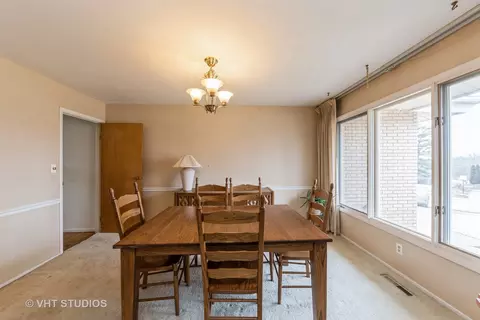 Dining - 908 Melrose Ct, Mchenry, IL 60050 photo 1 of 2