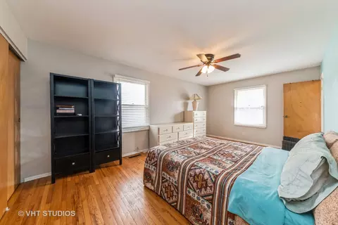 Bedroom - 908 Melrose Ct, Mchenry, IL 60050 photo 2 of 4