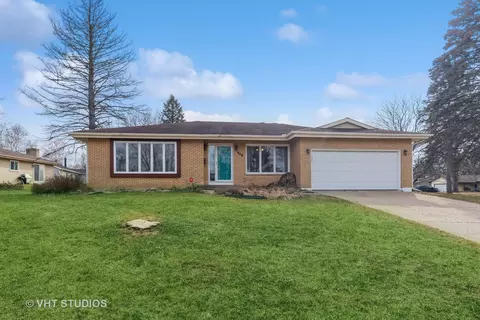 908 Melrose Ct, Mchenry, IL 60050